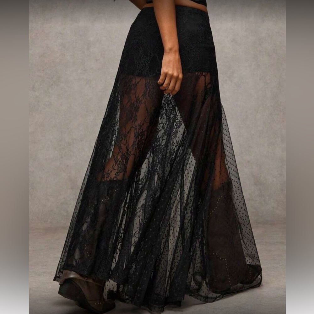 Elegant Black Lace Women Skirt - Picture 2 of 7